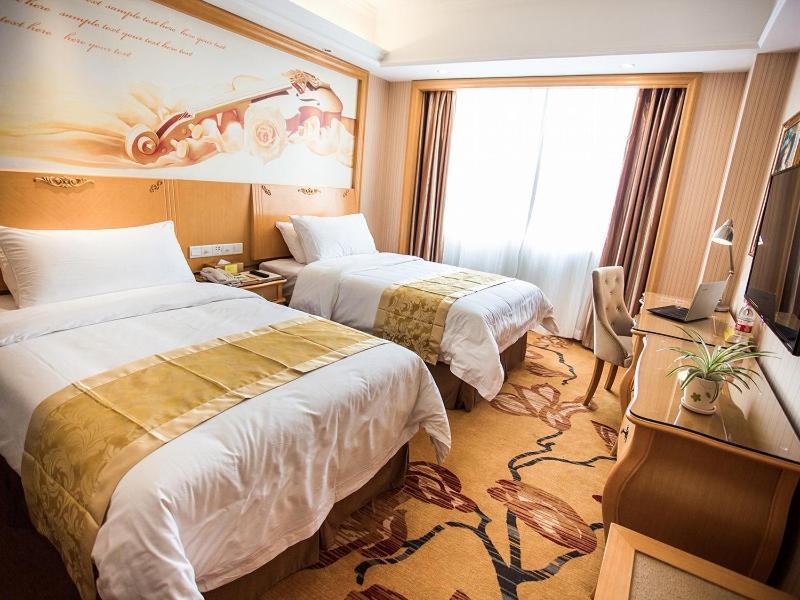 Vienna Hotel Pingxiang Lvyin Square Екстериор снимка