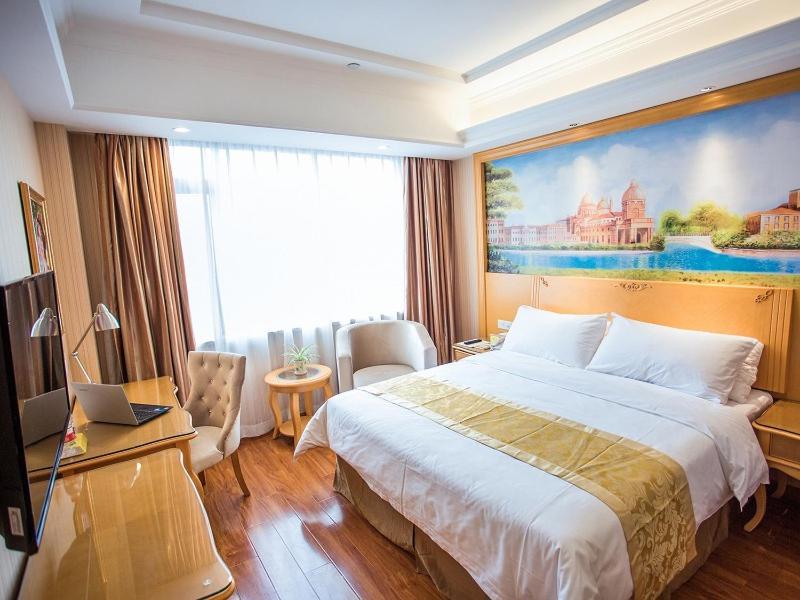 Vienna Hotel Pingxiang Lvyin Square Екстериор снимка