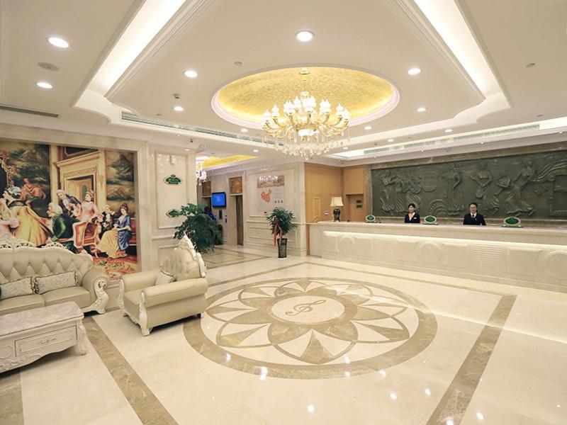 Vienna Hotel Pingxiang Lvyin Square Екстериор снимка